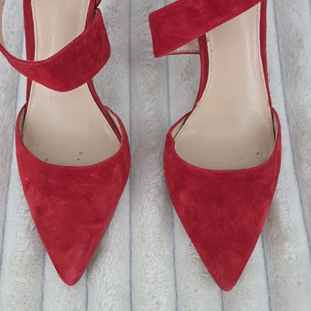 Vince Camuto Red Suede Heels - Picture 4 of 9
